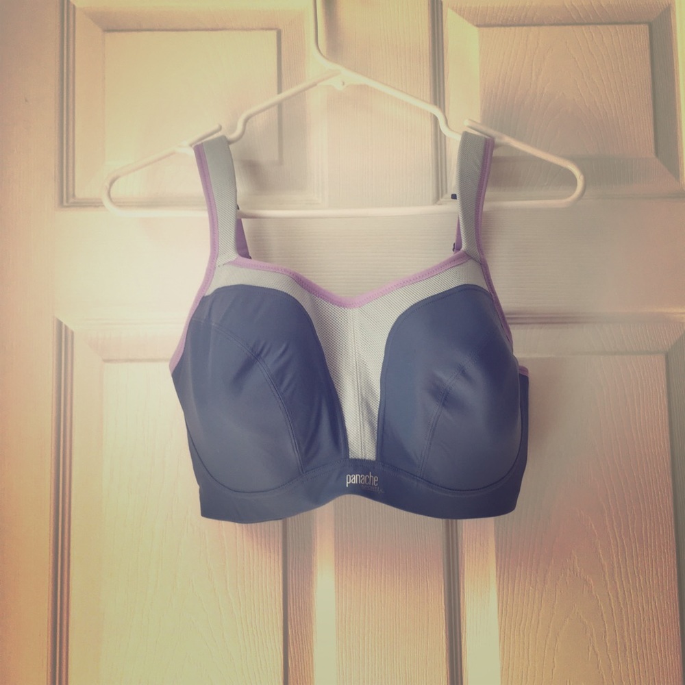 Sports bra